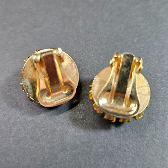 Vintage Mid-Century Amber Colot Rhinestone Clip-on Earrings. - Picture 6 of 7